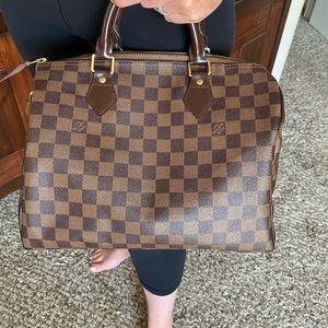 LOUIS VUITTON
Damier Ebene Speedy 30
